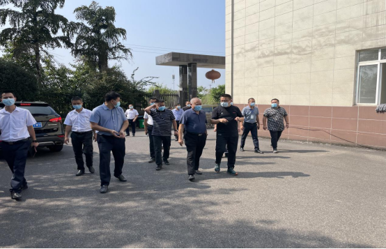 區(qū)領(lǐng)導來我司視察防疫物資儲備工作